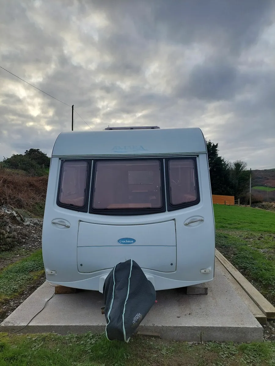 Amara 5 berth caravan - Image 1