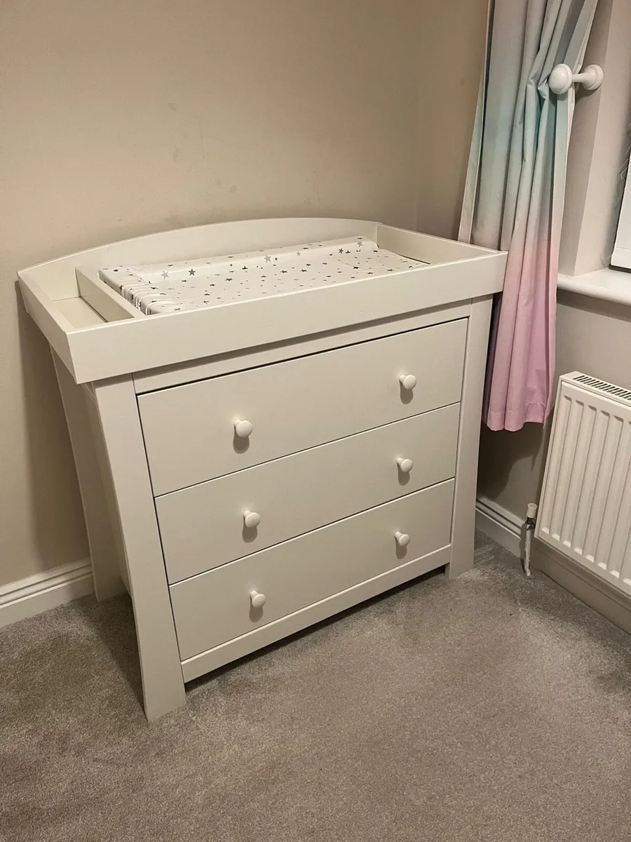 Mamas & Papas Changing Table/Dresser - Image 3