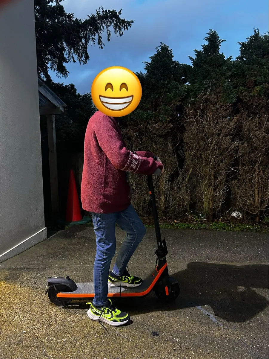 Kids Electric scooter - Image 1