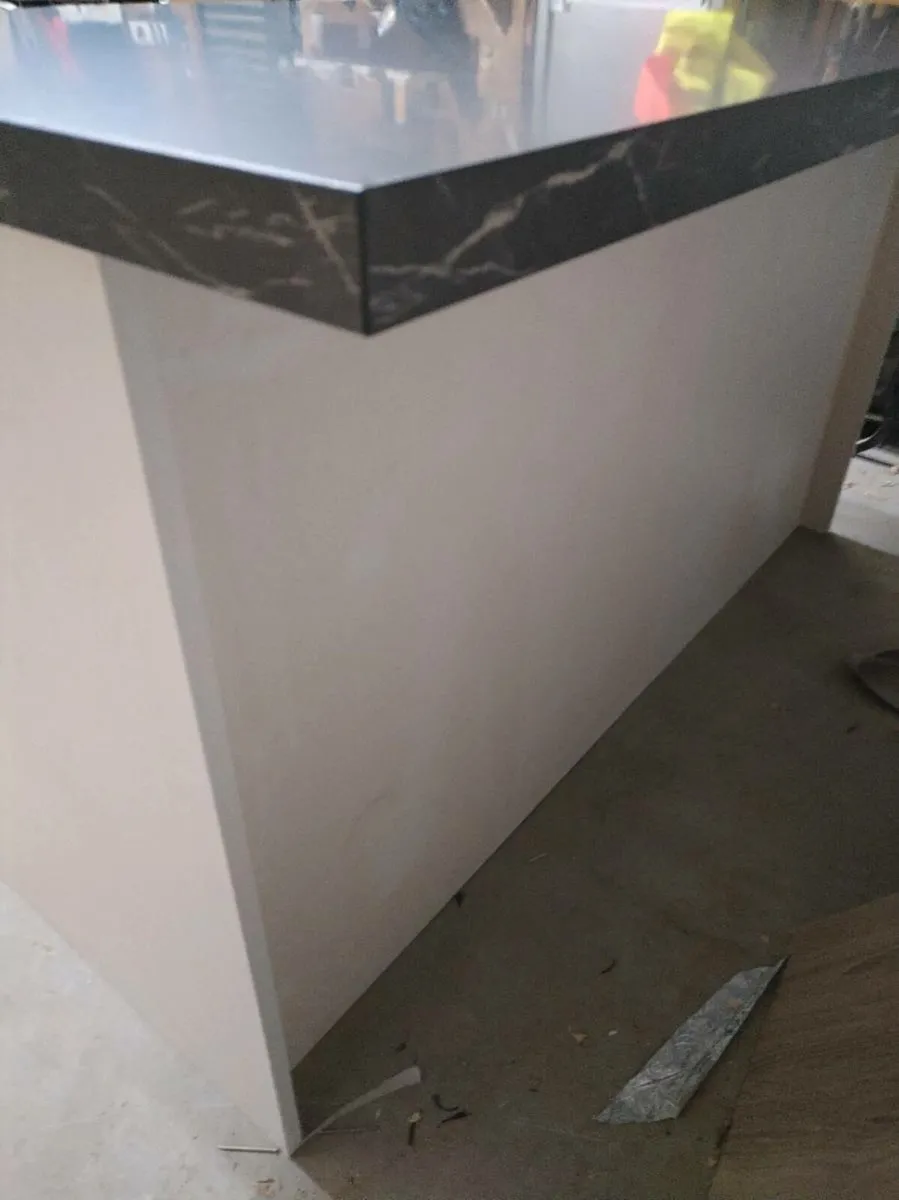 Kitchen island - Image 4