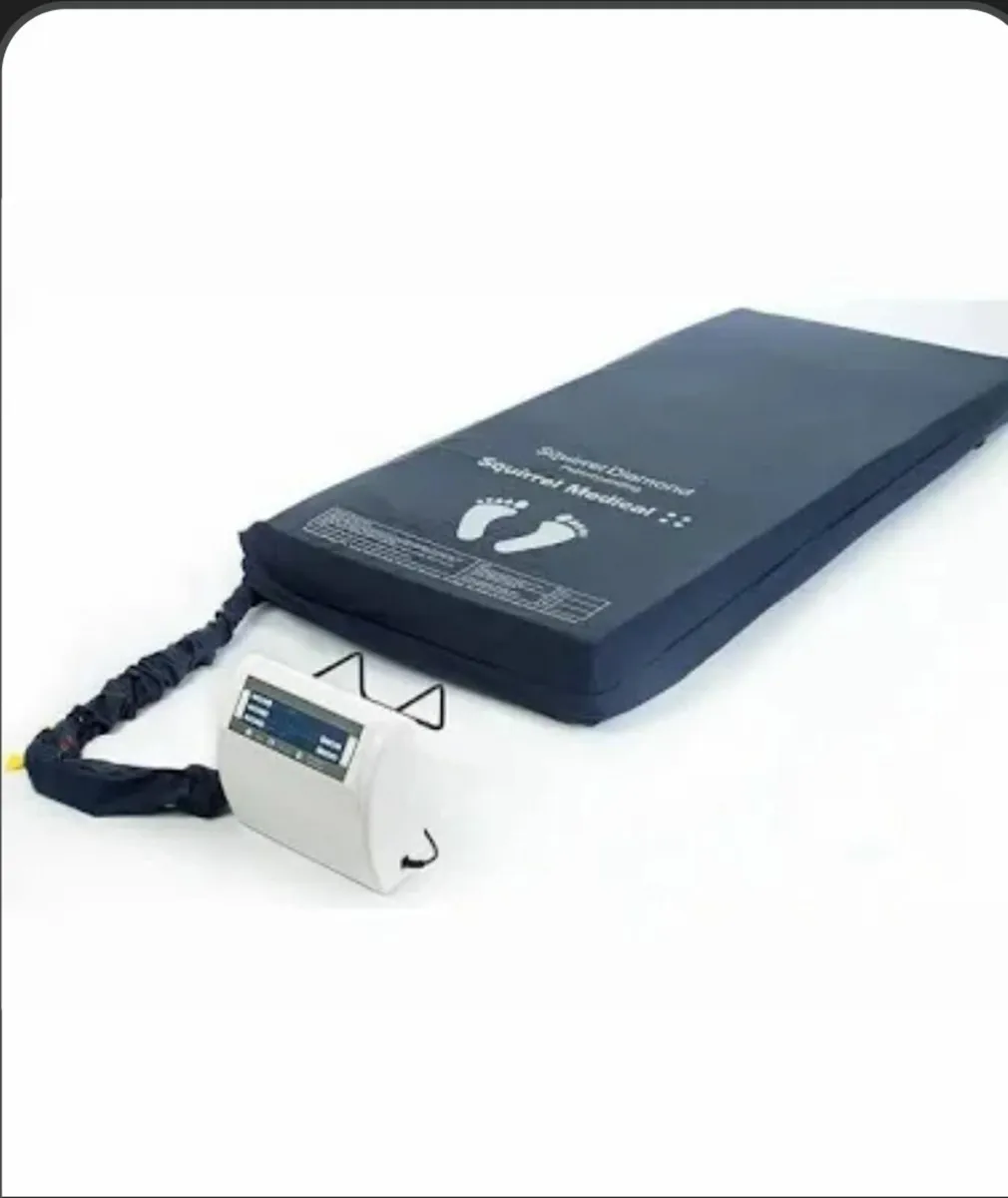 High profile bed with air alternating mattress - Image 4