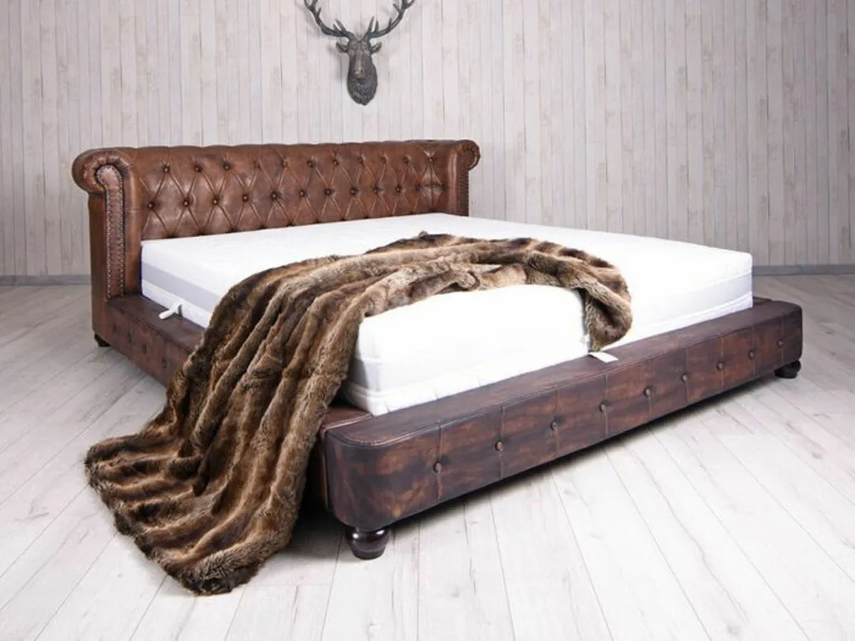 Chesterfield Double Bed - Image 1
