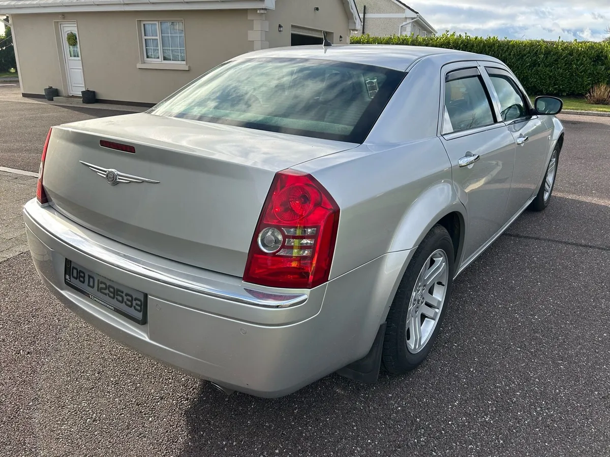 Chrysler 300c - Image 4