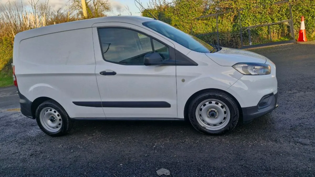 Ford Courier Van - Image 4