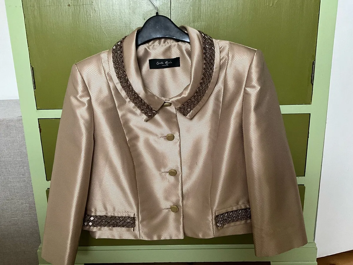 CARLA RUIZ Designer Cropped Jacket - Image 1