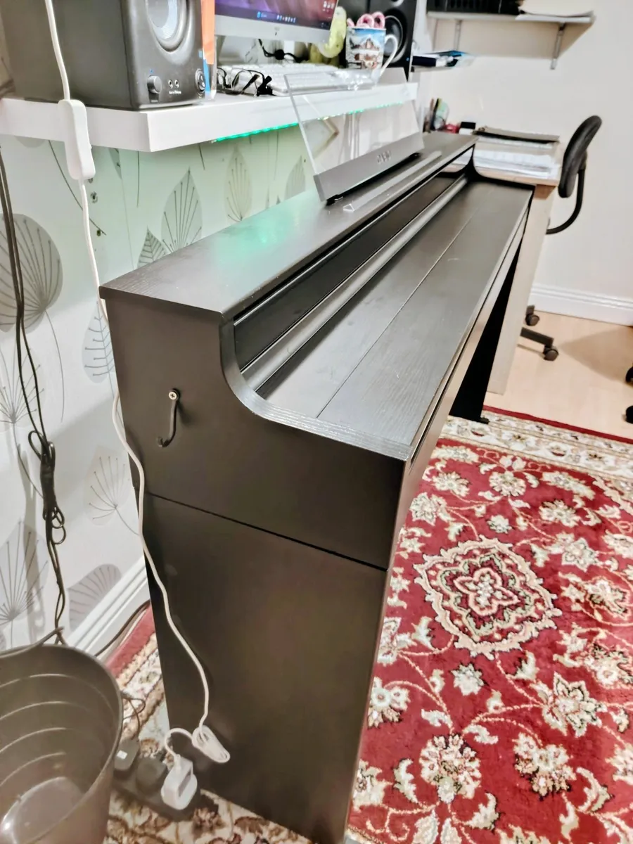 Beautiful Casio Celviano AP-S450 Digital Piano - Image 3