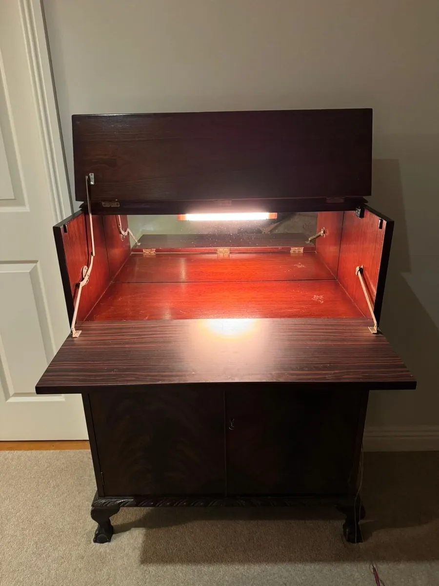 Vintage Cocktail/Drinks Cabinet - Image 1