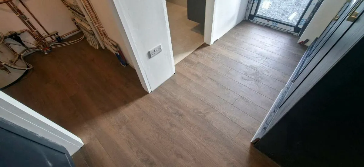 Canadia shannon oak Aqua 12mm laminate flooring - Image 1