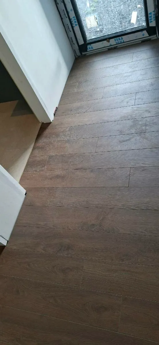 Canadia shannon oak Aqua 12mm laminate flooring - Image 3