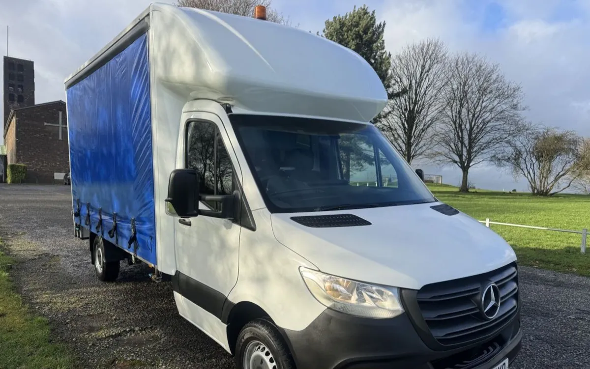 2020 Mercedes-Benz Sprinter Curtainside Van - Image 3