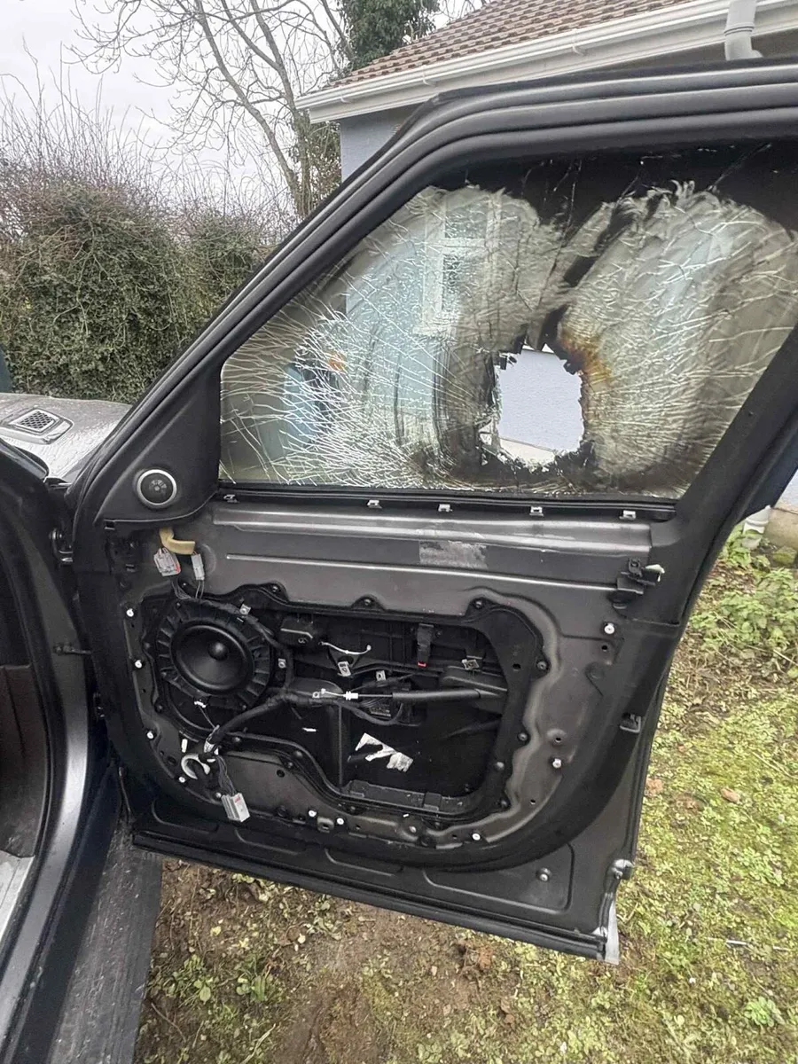 2014 Range Rover sport breaking - Image 2