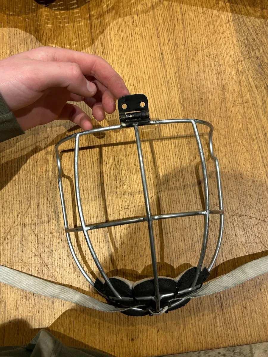 Oldstyle guard - Image 1