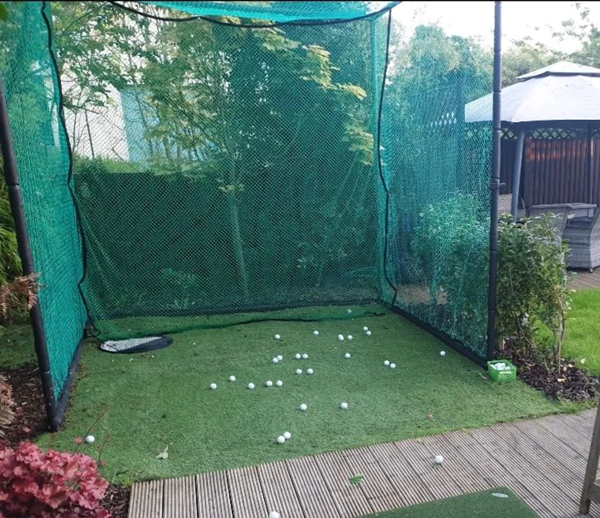 Golf hitting cage - Image 1