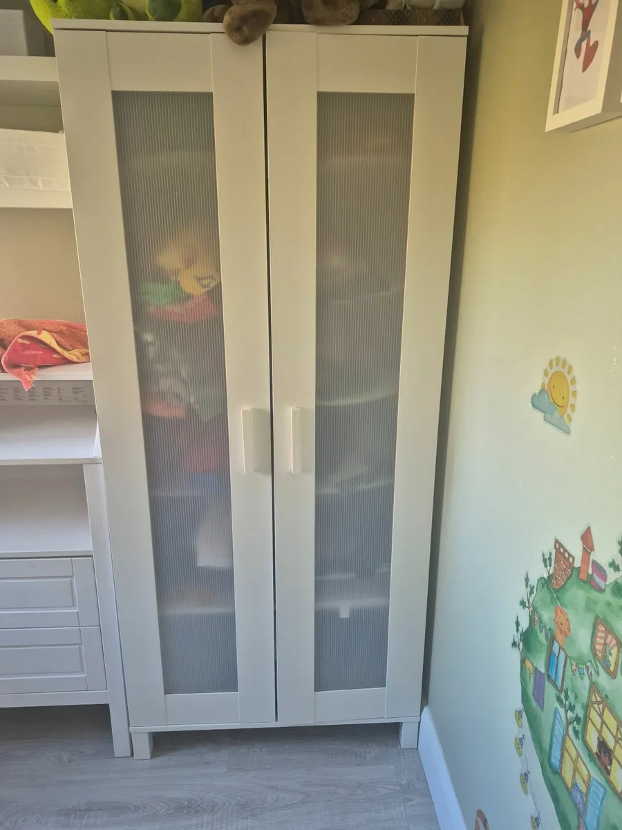 White wardrobe - Image 3