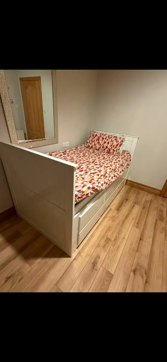 Single bed and pull out mattress - Image 4