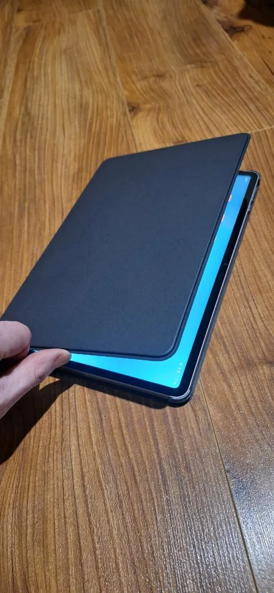 12 inch Honor Pad 10 with Genuine keyboard - Image 3