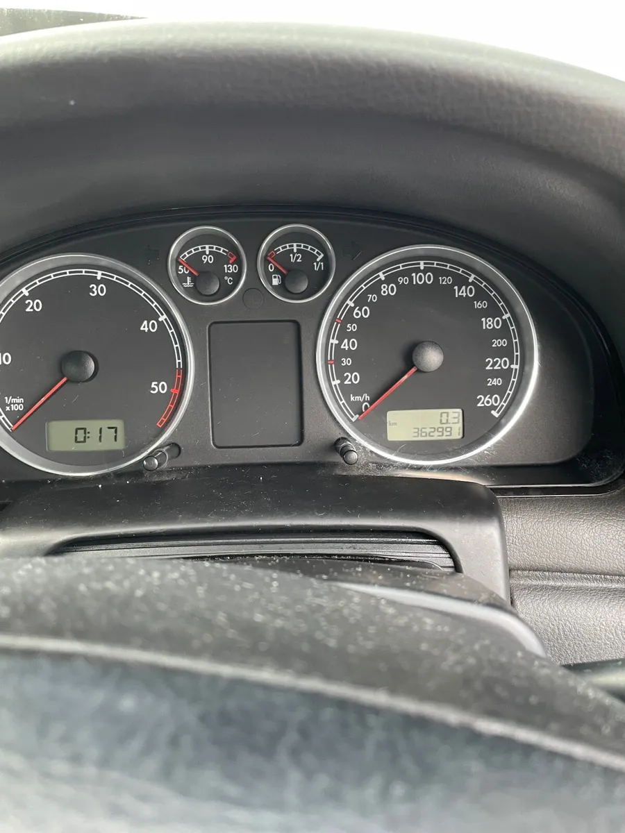 Volkswagen Passat 2006 - Image 3