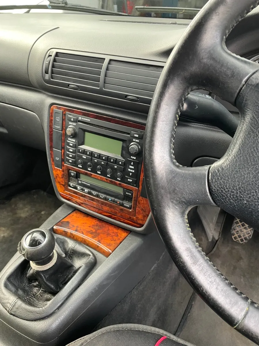 Volkswagen Passat 2006 - Image 4