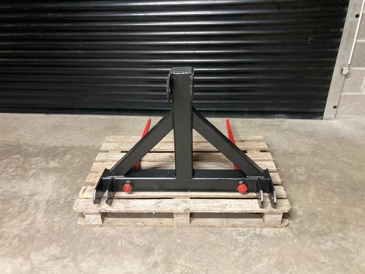 Bale spike - Image 1