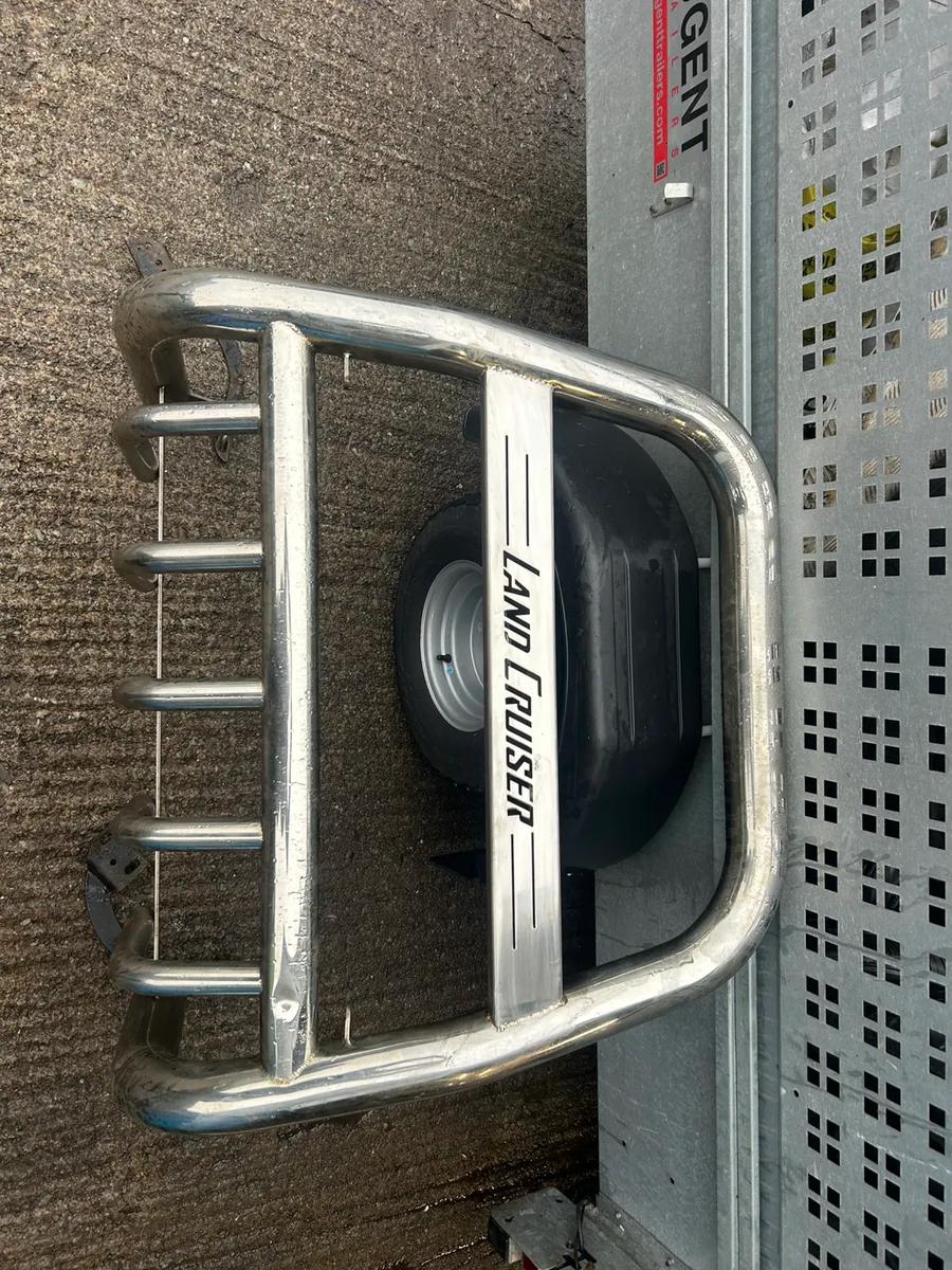 Toyota Landcruiser "A" bars and hilux roll bar - Image 1