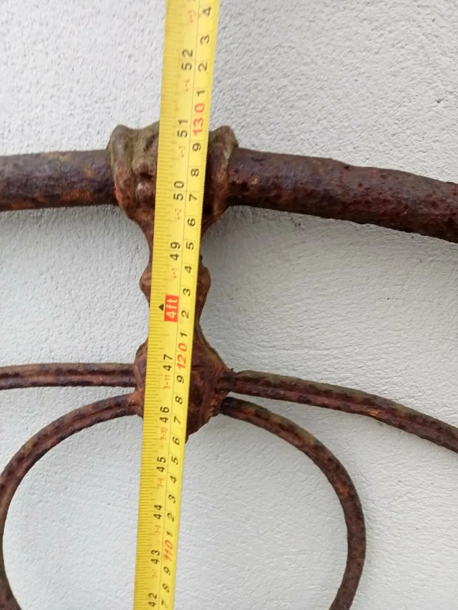 Old bed frame - Image 3