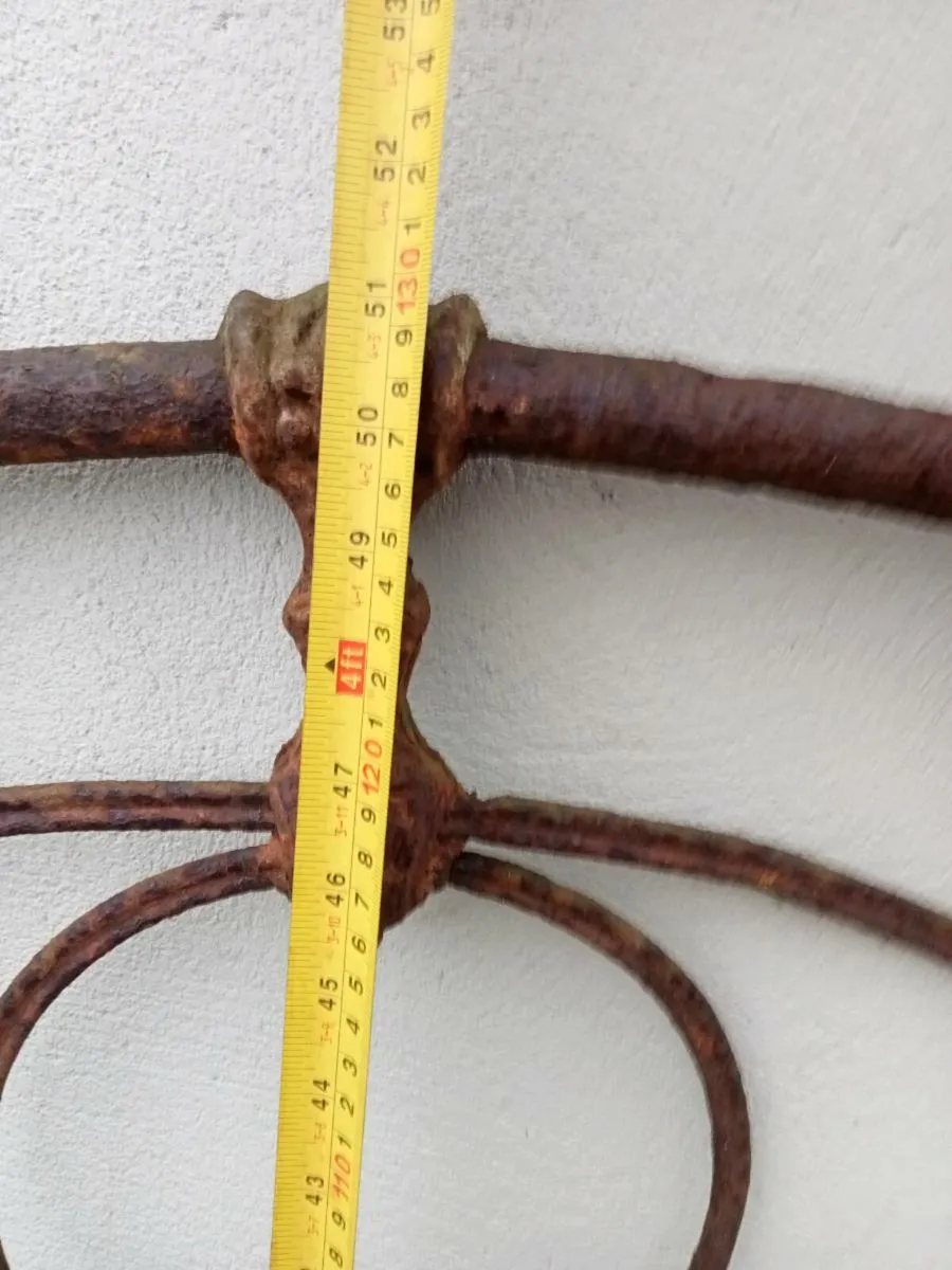 Old bed frame - Image 4