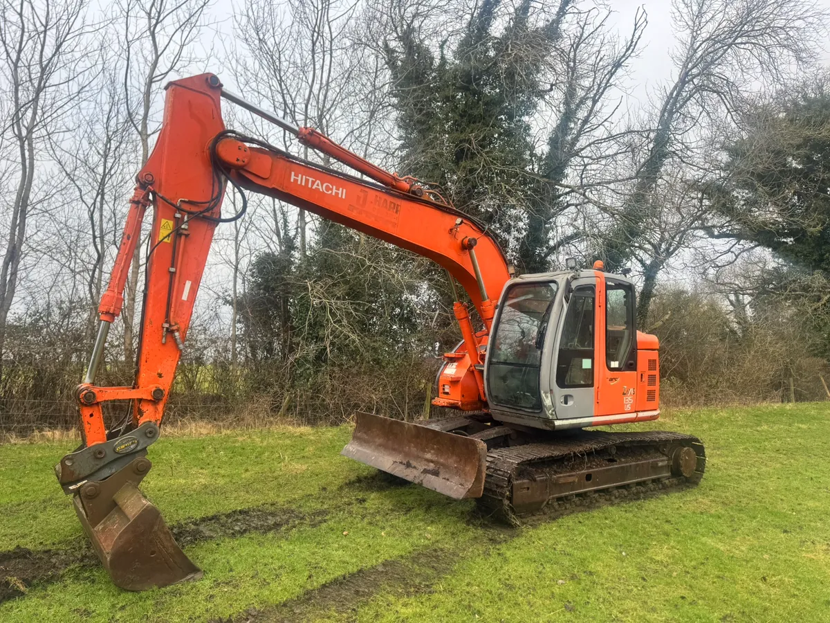 Hitachi 135US Zero Tail Swing****** - Image 1