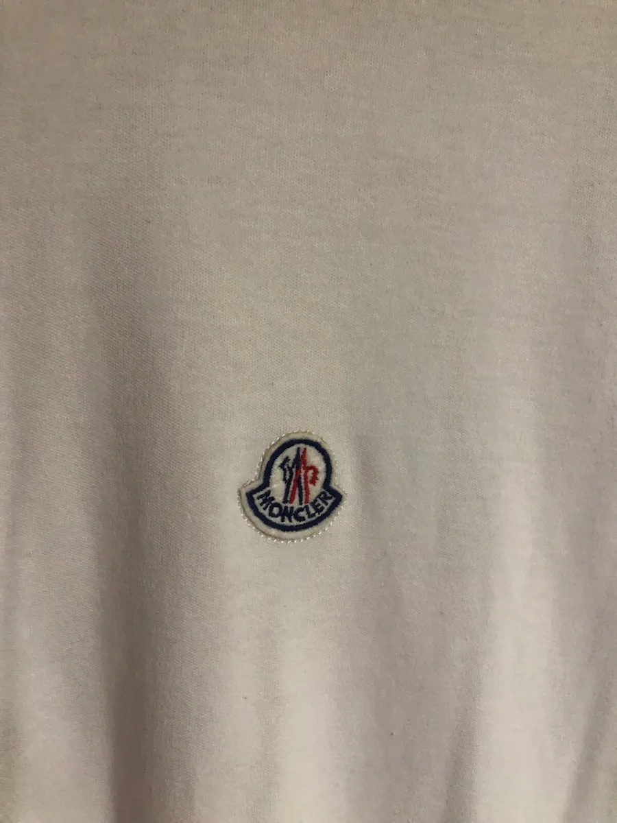 Mens BNWT top size L €15 - Image 3