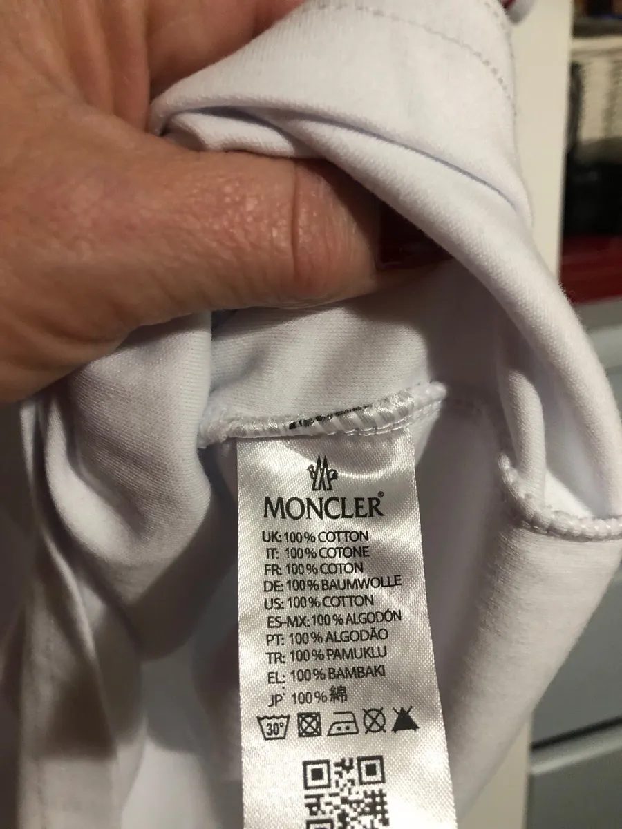 Mens BNWT top size L €15 - Image 4