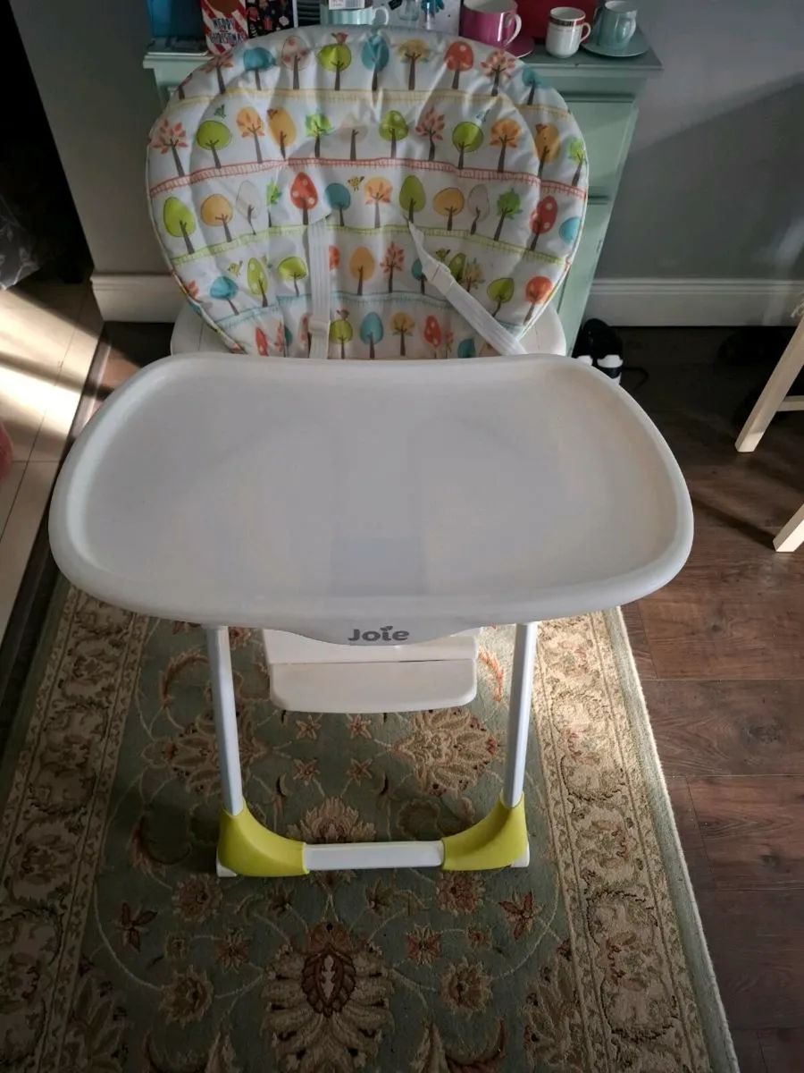 Baby walker and high chair - Image 1