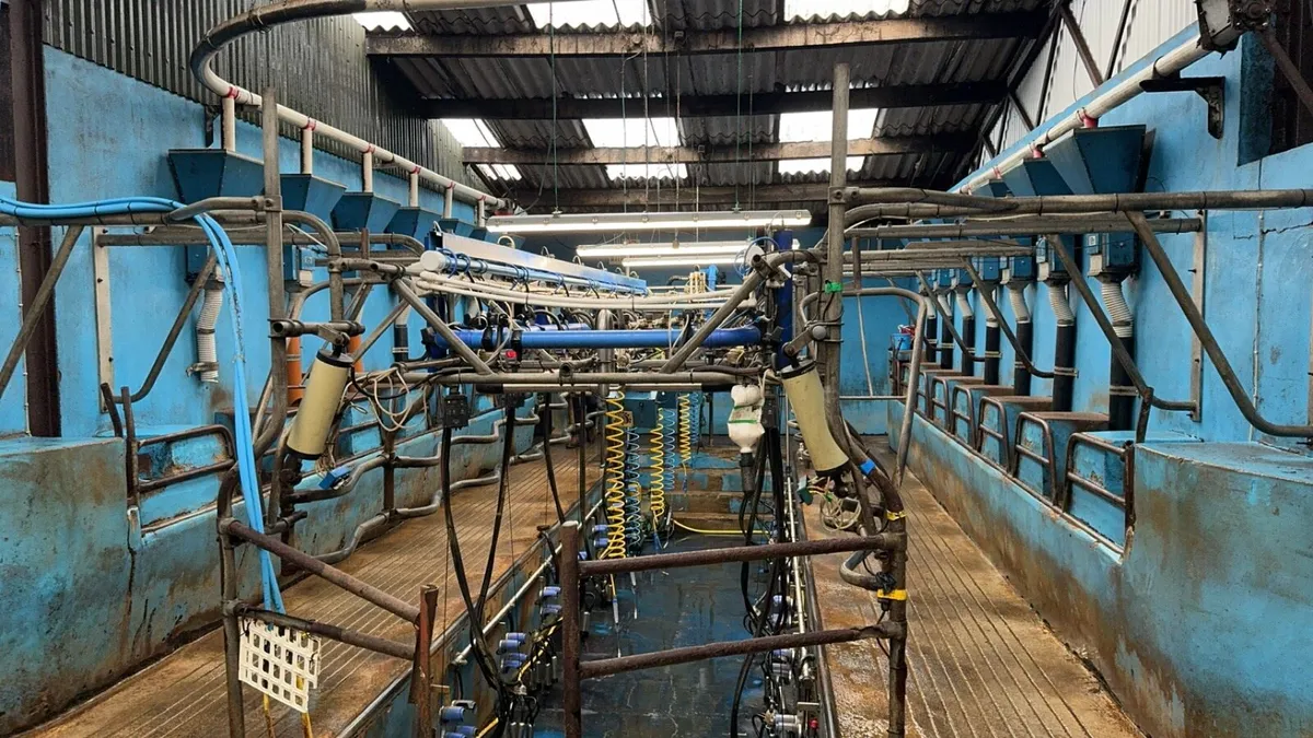 Milking parlour - Image 1