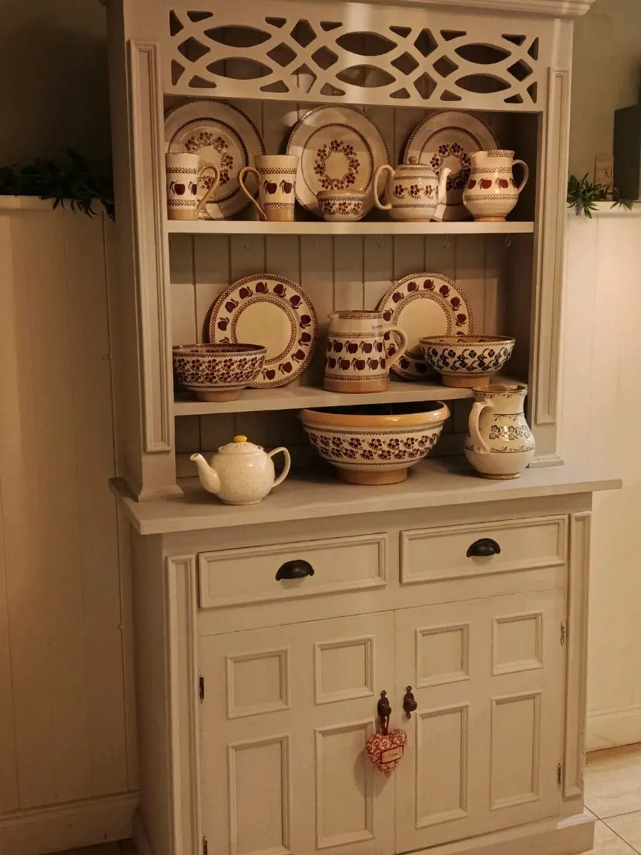 Solid kitchen dresser delivery arranged - Image 2