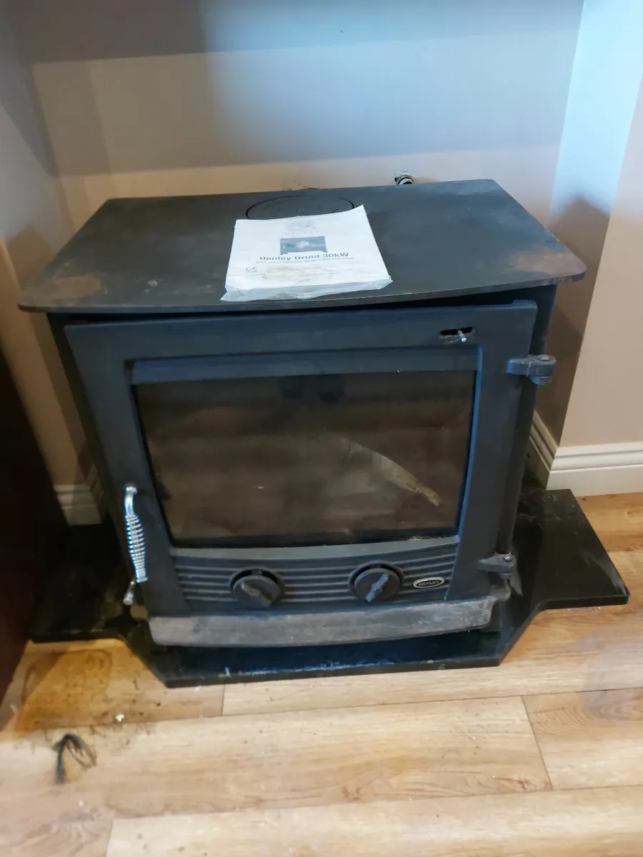 Henly Druid black boiler stove 30kw - Image 1
