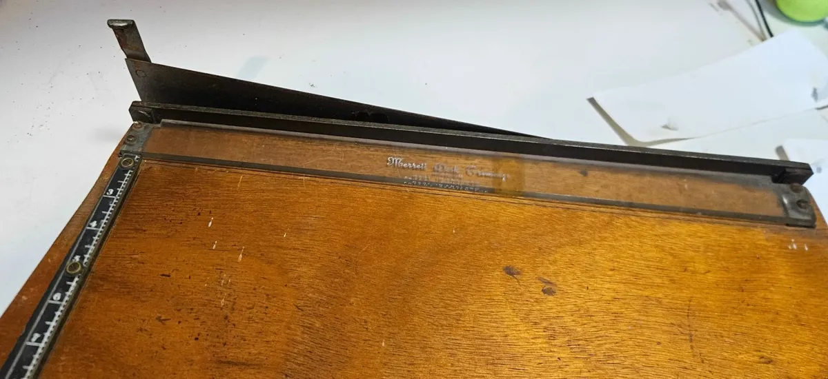 Merrett D16 Desk Trimmer - Image 1