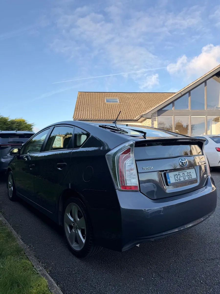 Toyota Prius 2013 - Image 3