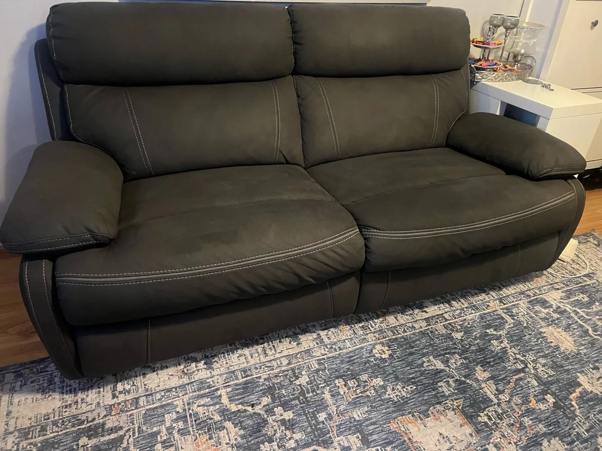 Beautiful 3 and 2 seater recliner sofas - Image 1
