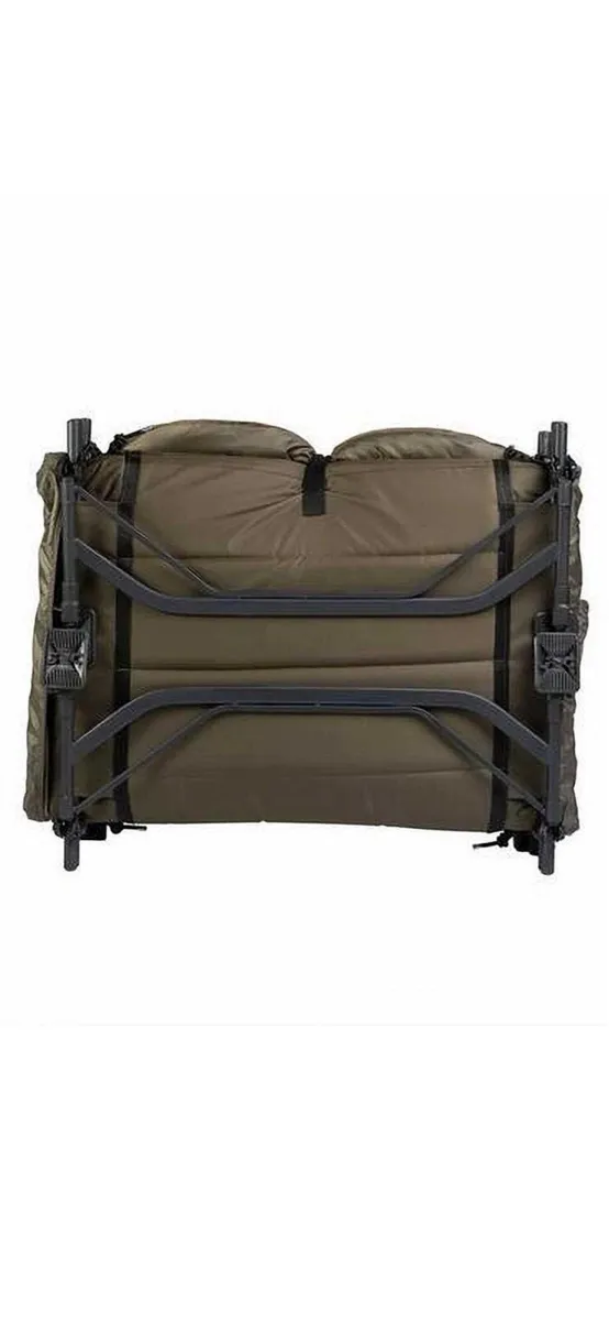 Jrc defender 2 carp fishing camping bed (rod reel) - Image 2