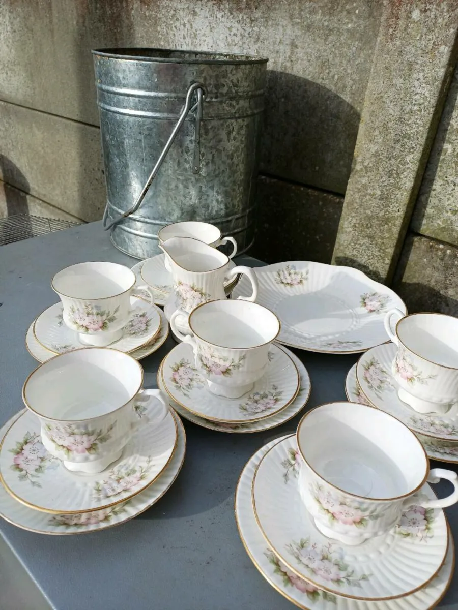 Vintage Royal Tara Teaset - Image 4