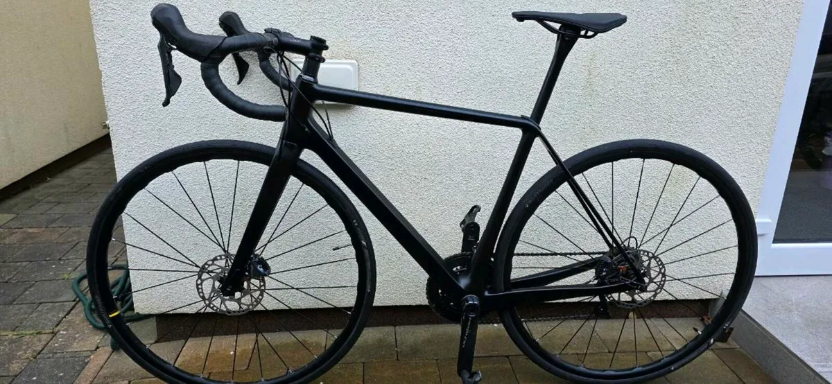 Carbon Road Bike – Ultegra 8000 - Image 1