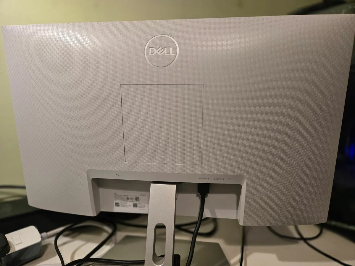 Dell 24" Monitor - Image 3