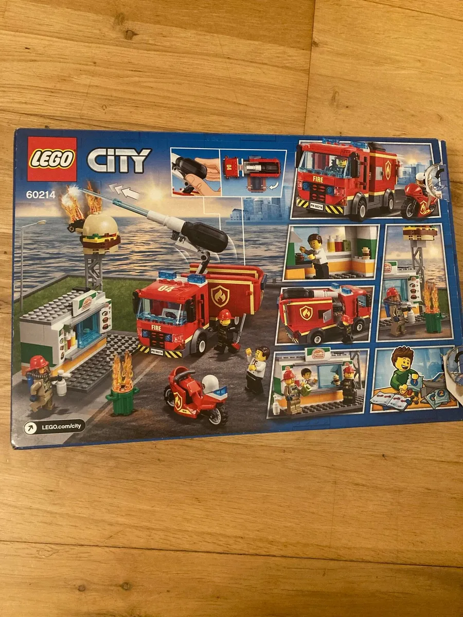 Lego City Fire Station - 60214 - Image 2
