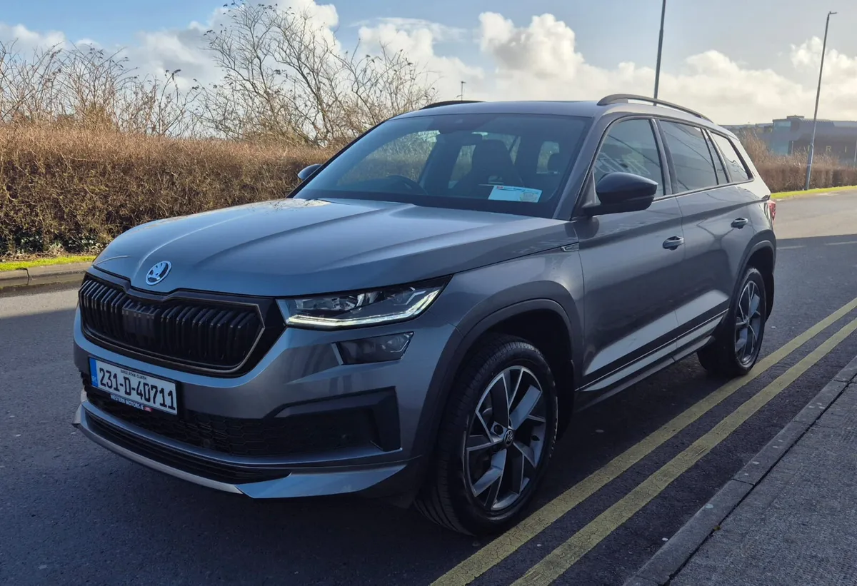 23 SKODA KODIAQ SPORTLINE EDITION DSG 7 SEATER - Image 2