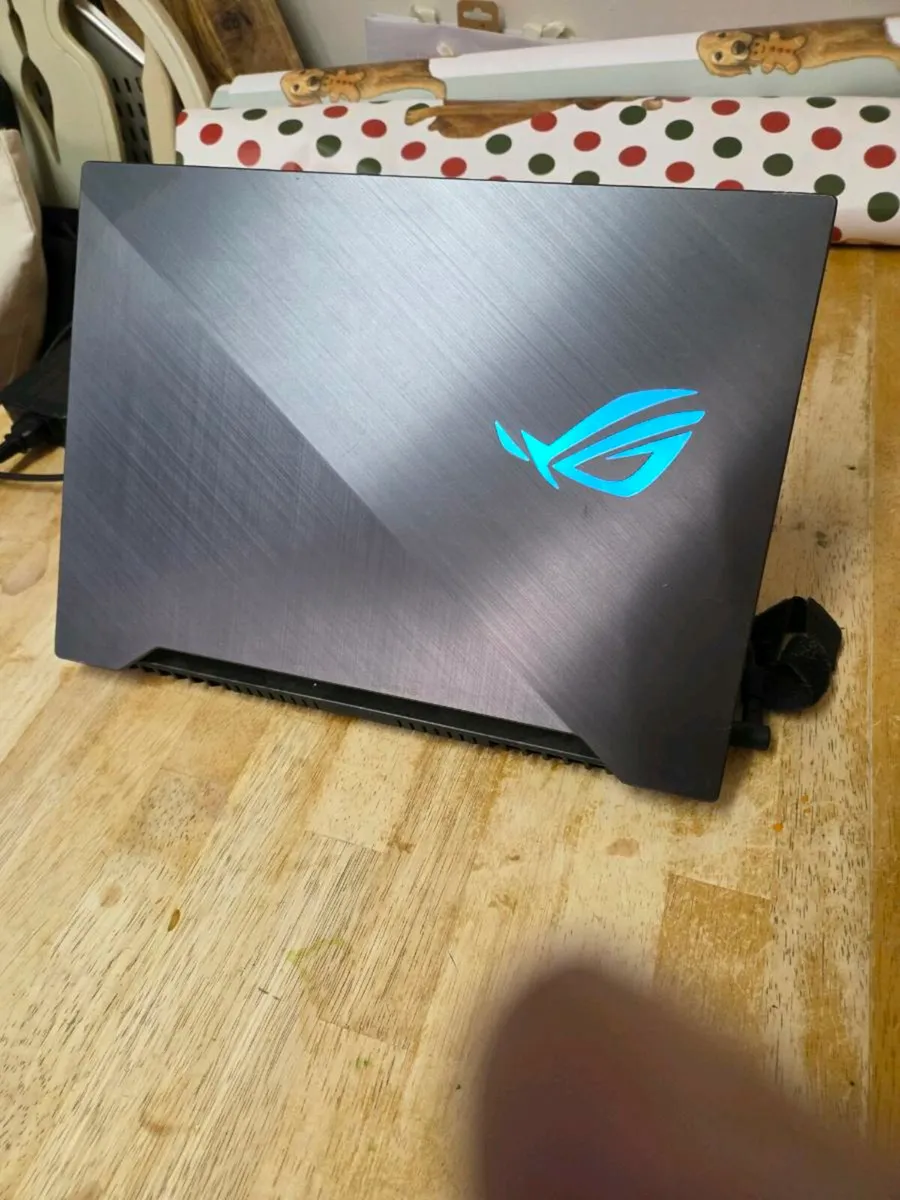 ASUS ROG Strix Model GL504G - Image 3