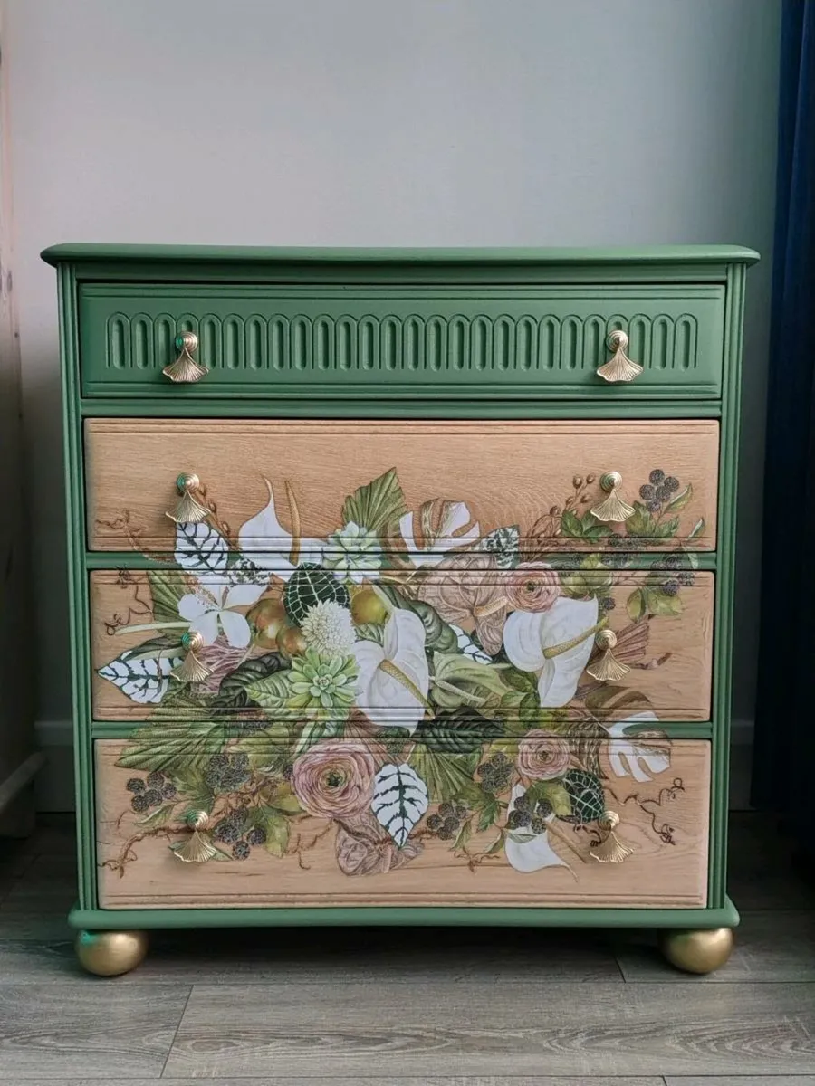 Antique chest of drawers - Image 2