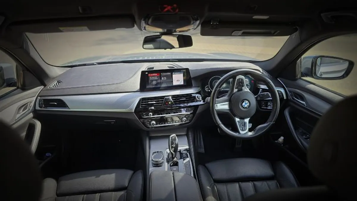 2019 BMW 5 Series - Image 3