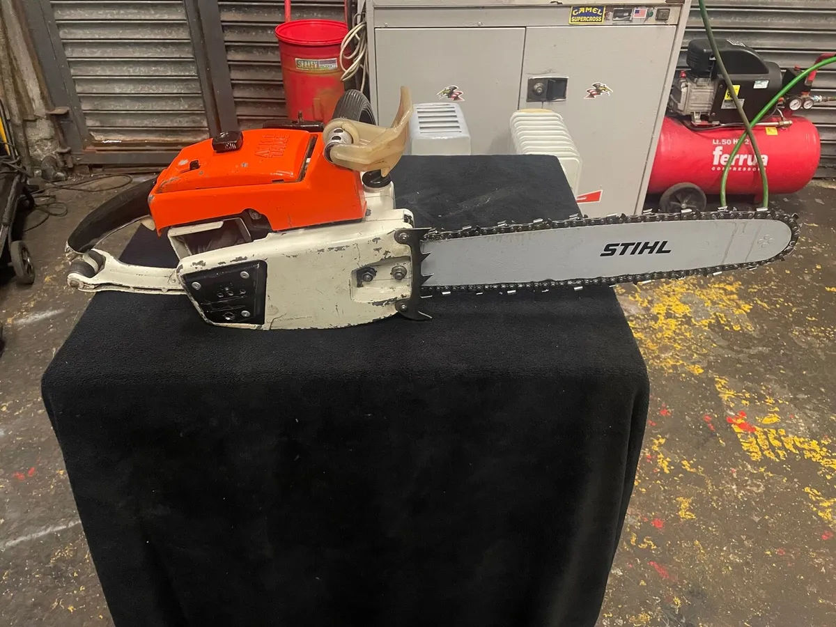 Vintage Original stihl 041 AV chainsaw - Image 2