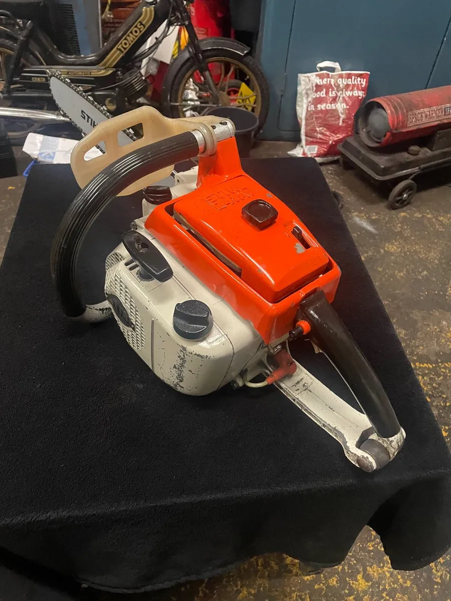 Vintage Original stihl 041 AV chainsaw - Image 3