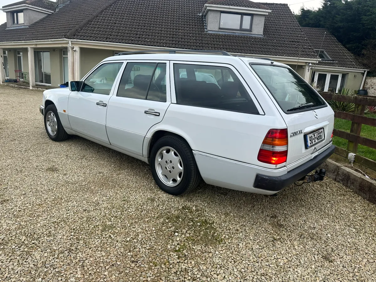 Selection of Classic Mercedes Cars - Image 2