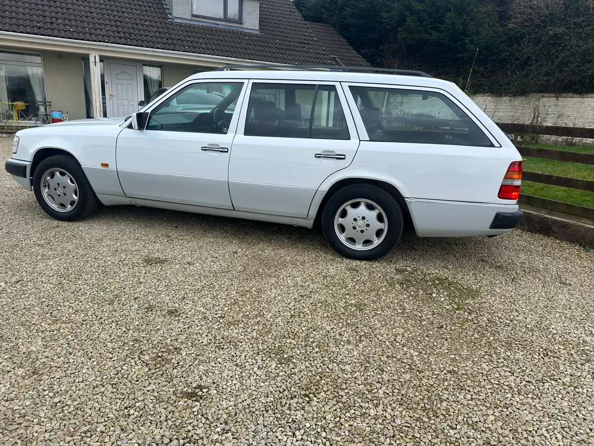 Selection of Classic Mercedes Cars - Image 3