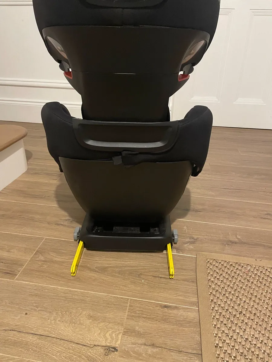 Car seat - Image 2